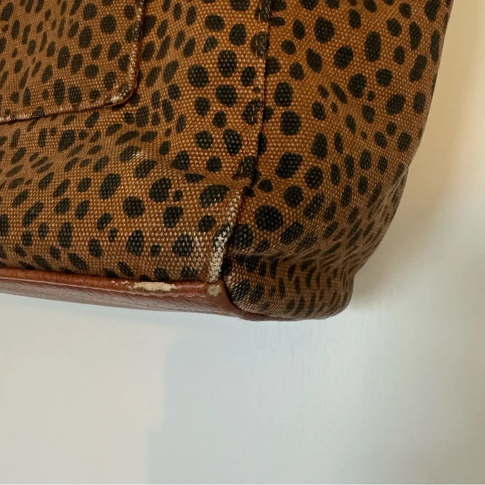 Universal Thread brown cheetah print canvas tote bag
